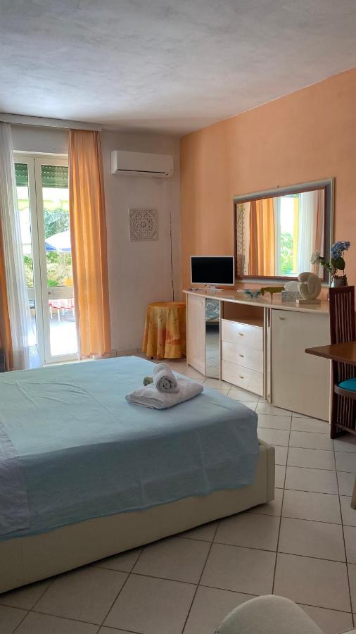 Monolocale Corte A Torre Dell Orso 100M Dal Mare Торре дель'Орсо Экстерьер фото